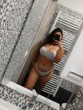 Maja pesti szexpartner